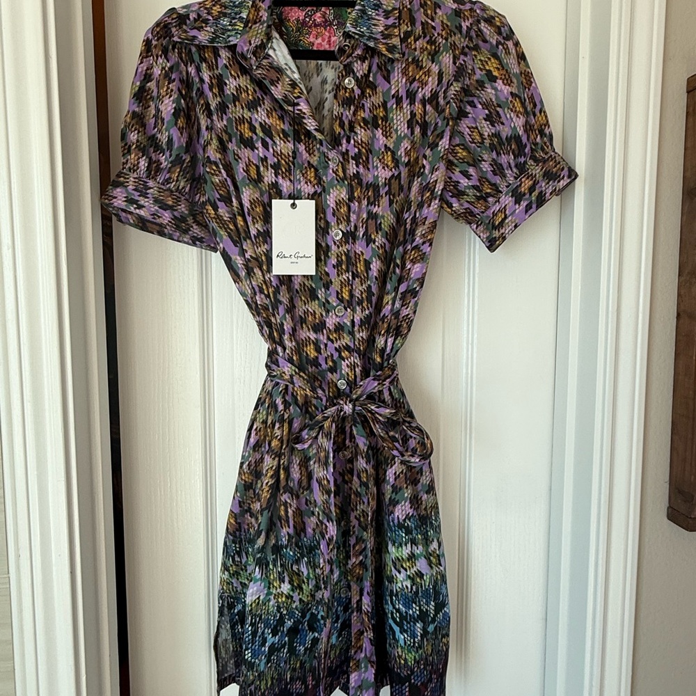 Robert Graham size 6 Carolina Leopard